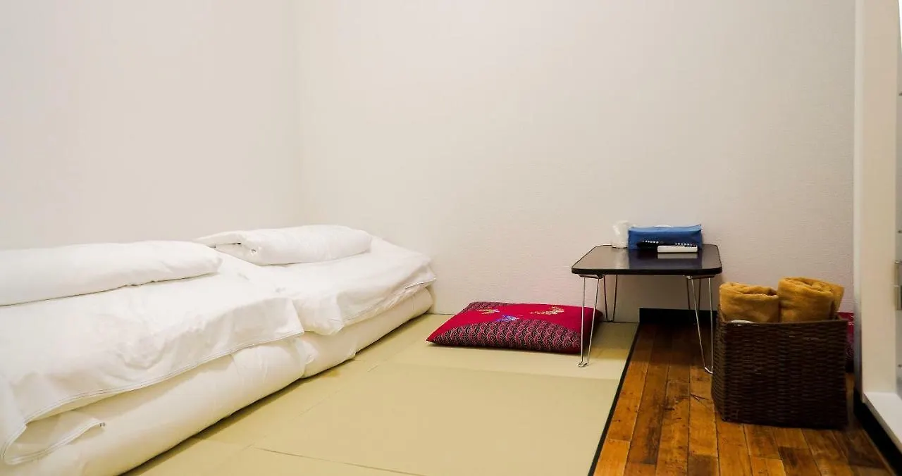 Kyu Kyu Hotel Tokyo 2*,  Japan