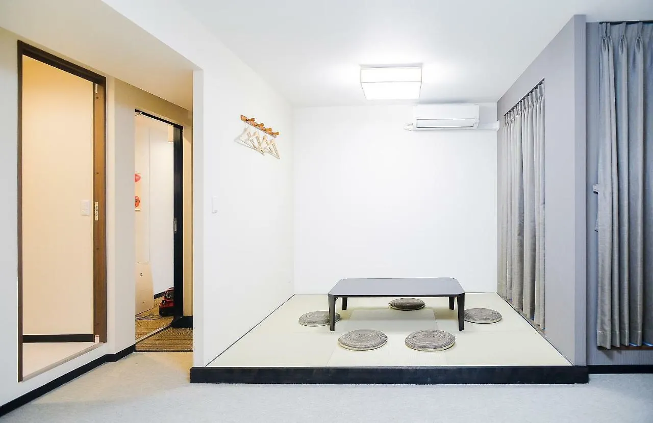 Kyu Kyu Hotel Tokyo 2*,
